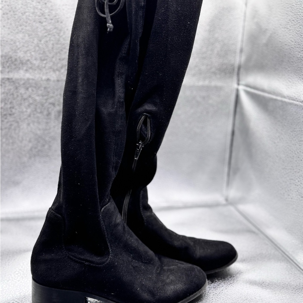 Women's Black Knee-High Boots